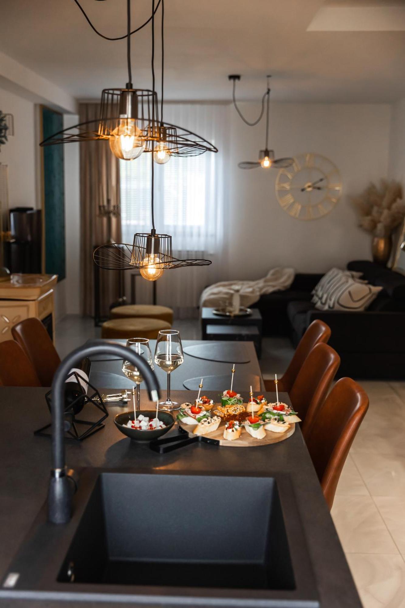 Deluxe Apartment Roma Imotski Extérieur photo